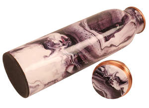 ขวดน้ำทองแดงรักษ์โลก 900 มล. ลวดลายแบบมีเท็กซ์เจอร์ สีสันปรับแต่งได้ ดีไซน์คลาสสิก ฝาปิดดื่มได้โดยตรง เหมาะสำหรับแคมป์ปิ้งและรถยนต์ - Product Image 2