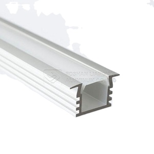 โปรไฟล์อะลูมิเนียมอัดขึ้นรูปซีรีส์ 6000 สำหรับติดตั้งไฟ LED แบบแบน ผลิตด้วยเครื่อง CNC พร้อมบริการตัด  วัสดุอัลลอยด์ T351-T851 - Product Image 3