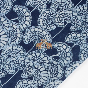 Tissu imprimé indigo bleu indien en gros, tissu imprimé en coton pour robes - Product Image 4