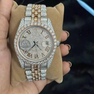 Montre unisexe en acier inoxydable avec cadran à quartz bicolore, affichage de la date, sertie de diamants en moissanite en alliage glacé VVS1, bijoux de luxe - Product Image 2