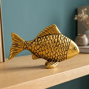 Figura Decorativa de Pez en Latón Hecha a Mano, Escultura de Metal de Pez, Decoración Náutica Marina para Mesa, Decoración Inspirada en el Océano para el Hogar u Oficina - Product Image 1
