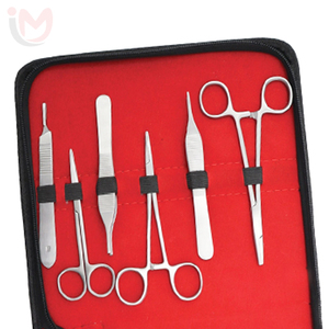 Kit d'entraînement à la suture en acier inoxydable pour étudiants en médecine avec instruments manuels et matériel pédagogique dans un étui rouge - Product Image 3