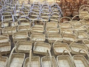 ตะกร้าพับเก็บของทำมือจากใบปาล์มธรรมชาติ เป็นมิตรกับสิ่งแวดล้อม ใช้ได้หลากหลาย  สำหรับใช้ในบ้าน  สีตามสั่ง - Product Image 6