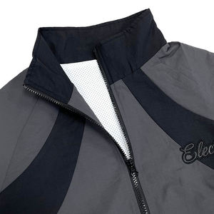 Conjunto Deportivo Personalizado de Invierno para Tallas Grandes, Chaqueta y Pantalones Impermeables y Resistentes al Viento con Logotipo Bordado - Product Image 2