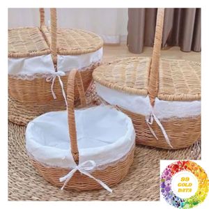 Panier en rotin tressé à la main du Vietnam, grand et petit, panier rustique en osier avec poignée pour la décoration de la maison de style campagnard et le rangement de la cuisine - Product Image 1