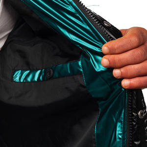 Chaqueta acolchada de poliéster ligera de alta calidad de calle alta, tela de burbuja cálida suave para invierno, efecto brillante, teñido liso, Pakistán - Product Image 6