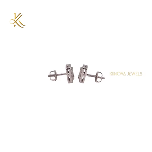 ต่างหูทองคำทรงเก๋สำหรับผู้หญิง ได้รับการรับรองจาก IGI ดีไซน์ระยิบระยับ น้ำหนักเบา สวมใส่สบาย เหมาะสำหรับใช้ในชีวิตประจำวัน งานฉลองครบรอบ และงานปาร์ตี้ - Product Image 3