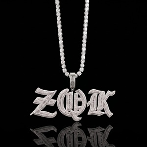 Pendentif prénom style Old English, Chaînes cubaines Hip Hop audacieuses entièrement serties de diamants, Argent 925, Diamant de laboratoire, Ensembles de bijoux unisexe US - Product Image 3
