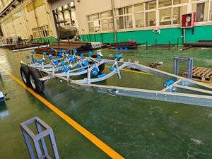 <span class=keywords><strong>Remorque</strong></span> galvanisée pour bateaux et motomarines à double essieu de 5360 m - Product Image 4
