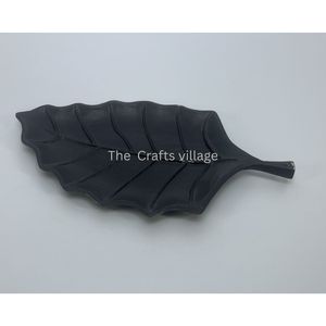 Modern <b>Black</b> Leaf Shape <b>Serving</b> <b>Tray</b> Decorative Metal Platter Elegant Tabletop Display Dish for Home Decor Dining <b>Serving</b> Center - Product Image 1