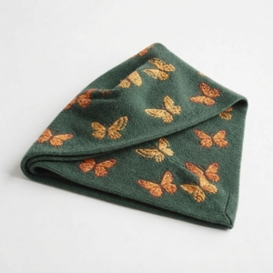 ผ้าคลุมไหล่แคชเมียร์พรีเมียมพร้อมพู่สำหรับผู้หญิง ผ้าคลุมไหล่ทรงสามเหลี่ยมถักสีพื้นสำหรับฤดูใบไม้ร่วงและฤดูหนาว - Product Image 2