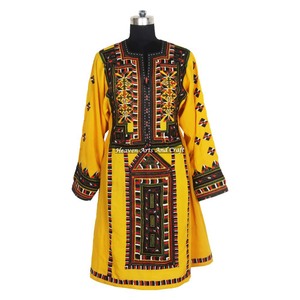 Túnica Bohemia Vintage Real Kuchi Banjara BDR029 Colección de Vestidos Banjara Balochi con Bordado a Mano Vintage Étnico Banjara - Product Image 4