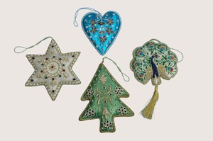Wholesale Zari & Zardozi Embroidered Hanging Ornaments – Beaded Star, Heart & <b>Tree</b> Decor for Christmas, Eid & <b>Ramadan</b> Gifts - Product Image 3