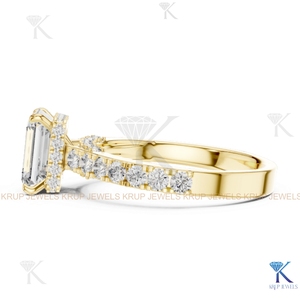 แหวนเพชรเม็ดเดี่ยวทรงหรูหราจาก KRUP JEWELS ได้รับการรับรองจาก IGI เพชรเพาะเลี้ยงในห้องปฏิบัติการ ประดับเพชรแบบเต็มเม็ด สำหรับงานหมั้นและวันครบรอบ ทองคำแท้ 14K ดีไซน์รัศมีล้อมเพชรแบบซ่อน พร้อมลายมิลเกรน - Product Image 3