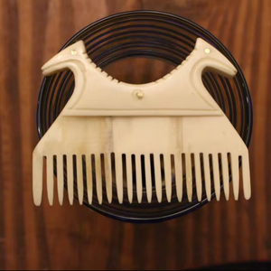 Peine de hueso natural para barba, hecho a mano con hueso de búfalo y pulido a mano, a la venta por blossom craft india - Product Image 3