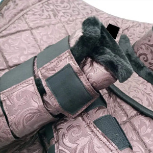 Tapis de selle de dressage, tapis de selle de saut, bonnet d'oreille pour cheval, bandages de protection pour les jambes de cheval - Ensemble complet - Product Image 3