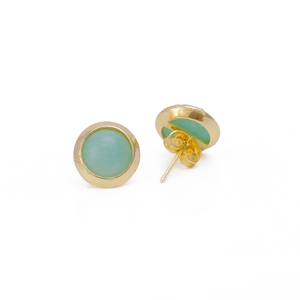 Pendientes de poste redondos de 8 mm de amazonita natural chapados en oro de 18 quilates, joyería minimalista bohemia para mujer - Product Image 2