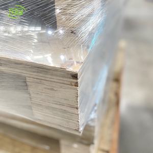 Película Estirable de Polietileno GIATHAN, Resistente a la Humedad, Suave, Transparente, Fuerte Tensión para Estabilidad de Carga, 50 cm de Ancho, 200 m/600 m de Longitud, Industrial - Product Image 3