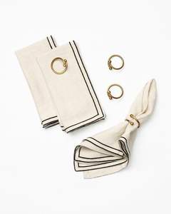 Porte-serviettes en métal au design minimaliste, adapté aux repas quotidiens et aux tables de occasions spéciales - Product Image 2