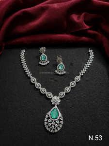 Classique élégant goutte d'eau Design diamant américain plaqué argent clouté Simple collier ensemble correspondant boucle d'oreille ensemble GiftFor femmes - Product Image 4