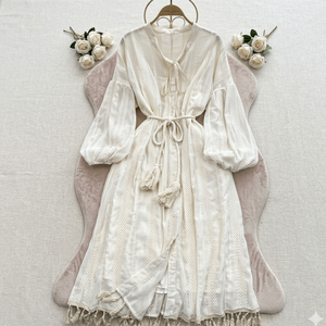 Vestido midi bohemio para mujer con borlas, cintura con lazo y paneles de encaje - Product Image 1