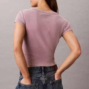 Camiseta Deportiva Personalizada para Mujer 2026 OEM, Material Acanalado de Alta Calidad, Corte Ajustado, Estilo Crop Top - Product Image 2