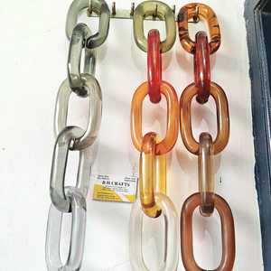 Cadenas de resina personalizables de gran tamaño y colores claros, disponibles en varios colores. - Product Image 1