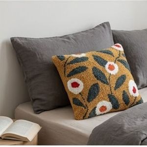 Best Selling Products Factory Outlets Tufted Floral <b>Throw</b> <b>Pillow</b> Square Bohemian Handcrafted Decorative Cushion Cover - Product Image 3