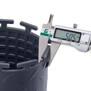 Set di 8 Piastrelle Incastrabili per Pavimento Garage 20,2 X 20,2 X 0,2 cm, Antiscivolo con Superficie Diamantata, Pavimentazione Modulare - Product Image 3