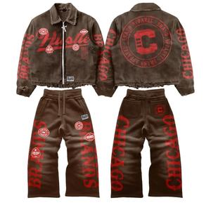 Conjunto Deportivo Completo Marrón con Estampado Rojo, Chaqueta con Cierre y Pantalones Deportivos, Ropa Urbana Otoñal Unisex para Adultos, Diseñado para un Look Urbano Coordinado - Product Image 1