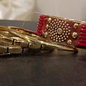 Conjunto de Brazaletes Ajustables de Latón Hechos a Mano de Lujo Modern Muse con Personalización, Joyería de Diseño Moderna para Mujer - Product Image 1