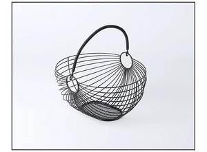 Cesta de frutas metálica que aporta un aspecto de diseño profesional a las encimeras. El brillo metálico contrasta bellamente con los colores vibrantes de las frutas. - Product Image 3