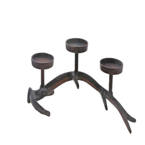Candelabro de Metal con Forma de Asta de Ciervo para Navidad, Portavelas Cónico de 3 Brazos con Diseño de Asta de Ciervo Champagne - Product Image 4