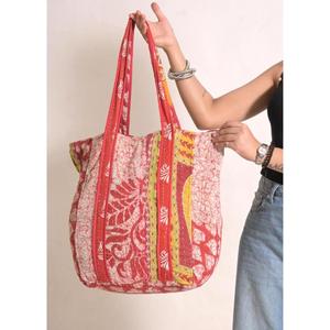 Sac fourre-tout vintage en coton Kantha fait main, style bohème, imprimé floral indien - Product Image 2
