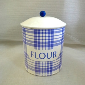 <b>Small</b> Handcrafted American Style Metal Kitchen Storage Boxes with Flip Top Lid Detachable Design for Flour Storage Canister Jar - Product Image 1