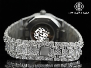 Montre en or Mossinate de qualité supérieure, personnalisée, avec diamants, en acier inoxydable glacé, pour les affaires ou les soirées, disponible à la vente - Product Image 2