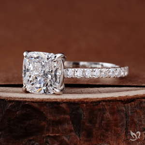 Anillo de Compromiso con Diamante Cultivado en Laboratorio, Corte Cojín, 3 Quilates, Banda Pavé Catedral, Oro Blanco de 10K, Anillo Nupcial de Lujo - Product Image 4