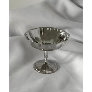 Artículos para Eventos, Frutero con Pedestal, Centro de Mesa, Tazón Plateado de Lujo con Acabado Espejo, Tazones para Servir Nueces y Dulces - Product Image 1