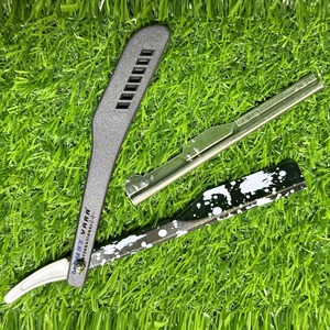 Navaja de Afeitar Clásica de Acero Inoxidable Negro con Mango de Plástico, Herramienta de Afeitado Profesional Premium para Cara, Cuerpo y Barba - Product Image 1