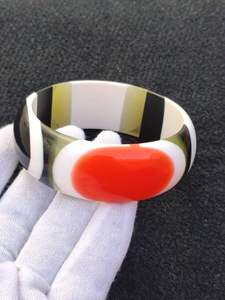 Bracelet en résine multicolore pour femme, motif géométrique à pois, rayures et zigzags, bijou de main rond, bracelet de costume - Product Image 6