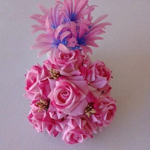 Pulsera de Gajra Floral Artificial de Tela India Tradicional Amarilla, Ligera, Accesorios Nupciales para Mujer, Reutilizable, para el Día de la Madre - Product Image 1