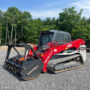 Chargeuse compacte sur chenilles Takeuchi TL12V2 avec broyeur forestier, moteur diesel puissant et hydraulique auxiliaire à haut débit - Product Image 5