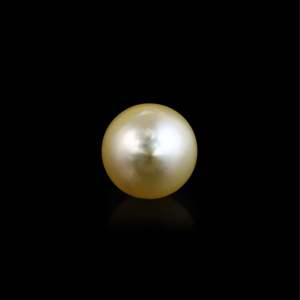 Handcrafted 4.5 Carat Golden Pearl Loose Gemstone for Fine Jewelry - Product Image 2