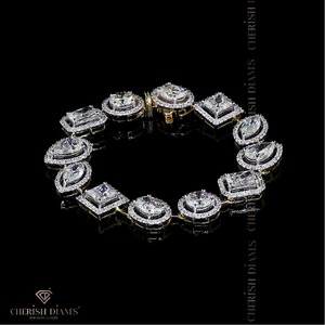 กำไลข้อมือเพชรทรงผสมเพาะเลี้ยงในห้องปฏิบัติการ ทองคำ 18K สีเหลือง 13.65 กะรัต รับรองโดย IGI สำหรับงานแต่งงานและงานหมั้น สำหรับผู้หญิง - Product Image 4