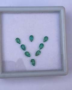 พลอยมรกตสีเขียวธรรมชาติคุณภาพสูง น้ำหนัก 1.25 กะรัต จำหน่ายส่งสำหรับทำเครื่องประดับเพื่อการส่งออก - Product Image 2