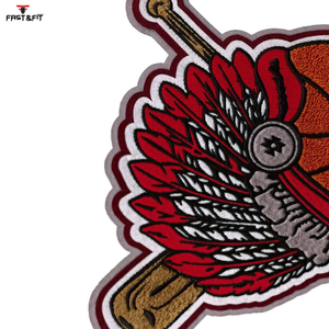 Prix d'usine, conception personnalisée, patchs brodés 3D, badges adhésifs à bordure Merrow pour chapeaux, vêtements, tenues d'extérieur, en plastique PU - Product Image 6