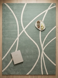 Alfombra Antibacteriana de Lana y Algodón Tufted a Mano en Verde Salvia para Interiores de Lujo |   Alfombra de Diseño Moderno con Líneas Curvas y Pelo Medio para - Product Image 6