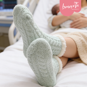 Chaussettes d'hiver épaisses en polaire corail pour femme, avec logo sur le revers, taille unique, pour usage quotidien, à la maison, au sol, pour la convalescence ou le sommeil, pour adulte - Product Image 2