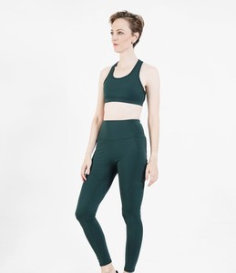 Soutien-gorge de sport Performance à maintien élevé et rembourré, couleur vert forêt - Product Image 3