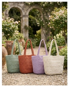Sac fourre-tout en paille écologique style bohème au crochet, couleur unie, ouvert, avec doublure en coton, idéal pour la plage et le shopping estival - Product Image 4